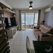 Apartamento à venda por R$ 320.000