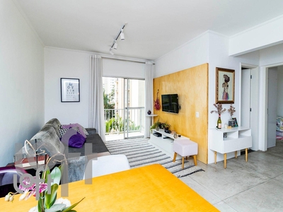 Apartamento à venda em Vila Olímpia com 70 m², 2 quartos, 1 vaga