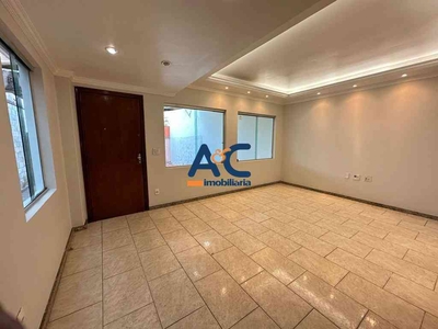 Casa com 3 quartos para alugar no bairro Castelo, 210m²