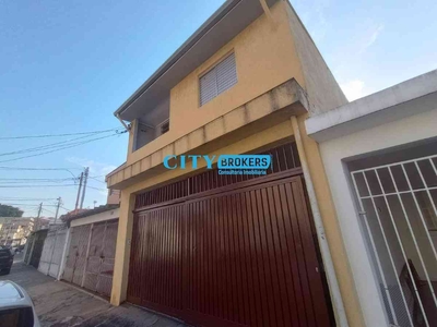 Casa com 4 quartos à venda no bairro Vila Sabrina, 180m²