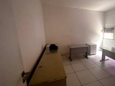 Oportunidade - Sala comercial no Edificio Santa Rita, localizada na Avenida Sete. Sala com