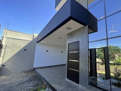 Casa com Piscina no Jardim São Conrado em Maringá