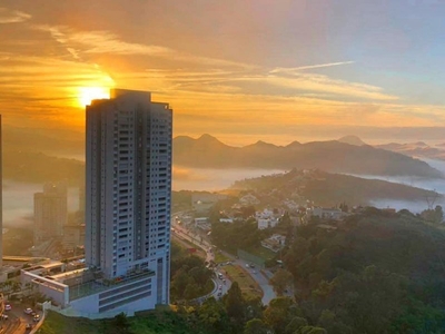 A melhor vista do Vila da Serra | 1 quarto 77m mobiliado