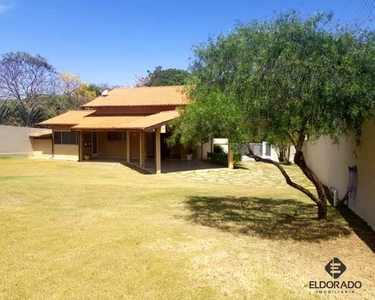 ALUGA-SE ÓTIMA CASA NO CONDOMÍNIO OURO VERMELHO I VETOR I - CASA DE ESQUINA TODA LAJEADA