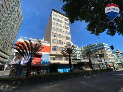Apartamento com 3 dormitórios para alugar, 84 m² por R$ 1.000,00/mês - Centro - Juiz de Fo