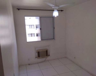 Apartamento para venda possui 49 metros quadrados com 2 quartos em Inhoaíba - Rio de Janei