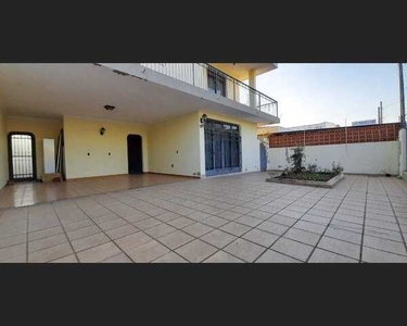 Casa com 4 dormitórios para alugar, 261 m² por R$ 3.800,00/mês - Jardim do Trevo - Campina