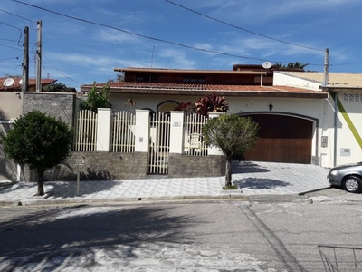 Casa com Mansarda.