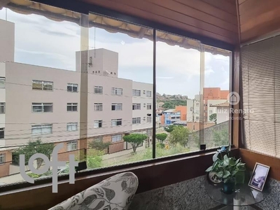 Apartamento à venda em Fernão Dias com 180 m², 3 quartos, 2 suítes, 2 vagas