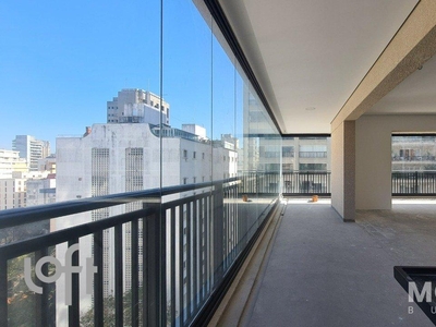Apartamento à venda em Jardim América com 226 m², 4 quartos, 2 suítes, 4 vagas