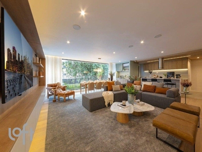 Apartamento à venda em Pinheiros com 128 m², 3 quartos, 2 suítes, 2 vagas