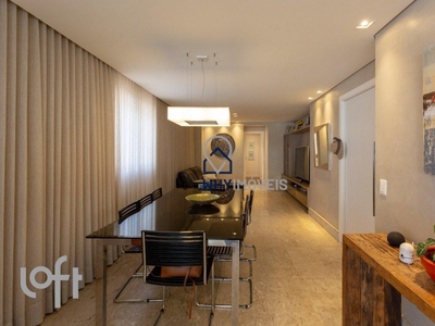 Apartamento à venda em Savassi com 201 m², 4 quartos, 4 suítes, 3 vagas