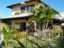 Casa à venda ou aluguel por temporada no bairro Centro em Garopaba