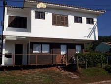 Casa à venda ou aluguel por temporada no bairro Morrinhos em Garopaba