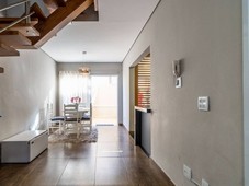 Casa de Condomínio com 3 Quartos 1 suite closet e 3 banheiros 2 garagens 102 m²