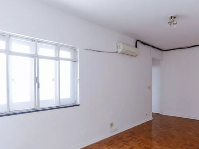 Apartamento à venda por R$ 450.000