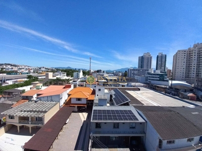 Apartamento em Campinas, São José/SC de 76m² 2 quartos para locação R$ 1.500,00/mes