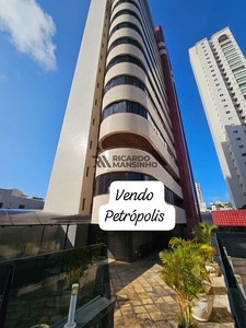Apartamento em Petrópolis, Natal/RN de 256m² 4 quartos à venda por R$ 649.000,00