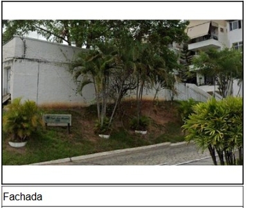 Apartamento em Vila Três, São Gonçalo/RJ de 50m² 2 quartos à venda por R$ 98.191,00