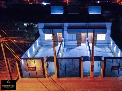 Casa em Petrópolis, Joinville/SC de 70m² 2 quartos à venda por R$ 348.000,00