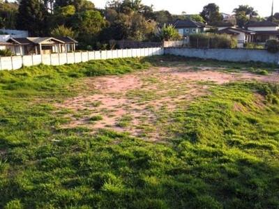 Terreno plano com excelente localização no condomínio los álamos.