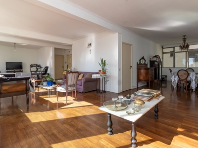 Apartamento à venda em Santa Cecília com 213 m², 3 quartos, 1 suíte, 2 vagas