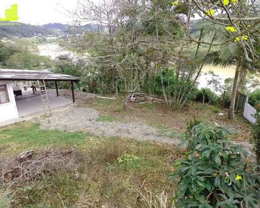 Casa no bairro Vorstadt com amplo terreno