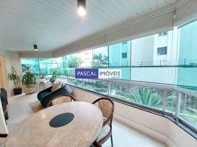 Apartamento à venda em Campo Belo com 190 m², 3 quartos, 3 suítes, 3 vagas