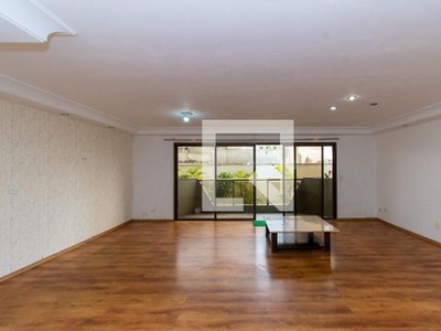 APARTAMENTO no 1º andar com 4 dormitórios e 3 garagens