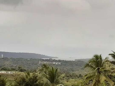 Vendo terreno no alto do céu