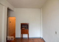 APARTAMENTO no 3º andar com 1 dormitório