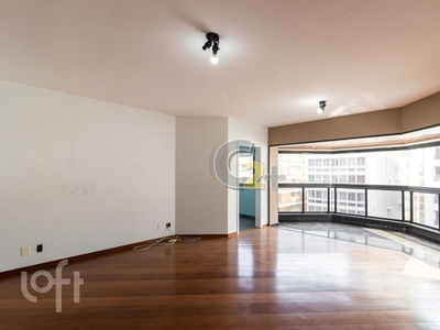 Apartamento à venda em Higienópolis com 180 m², 4 quartos, 2 suítes, 3 vagas
