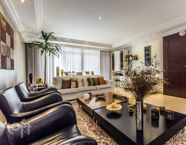 Apartamento à venda em Lourdes com 260 m², 4 quartos, 2 suítes, 3 vagas