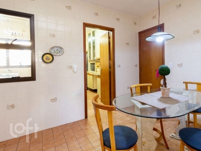 Apartamento à venda em Vila Mariana com 199 m², 4 quartos, 2 suítes, 4 vagas