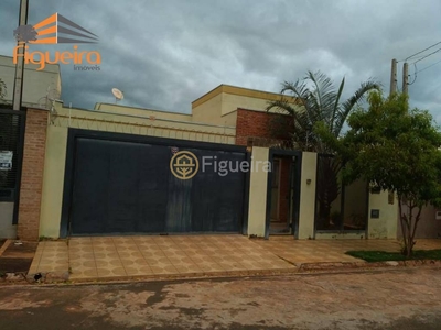 Casa em Centro, Barretos/SP de 108m² 3 quartos à venda por R$ 529.000,00