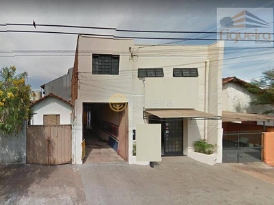 Casa em Centro, Barretos/SP de 285m² 3 quartos à venda por R$ 549.000,00