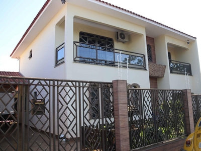 Casa em Conjunto Residencial Branca Vieira, Maringá/PR de 368m² 4 quartos à venda por R$ 849.000,00