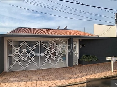 Casa em Jardim América, Marília/SP de 183m² 3 quartos à venda por R$ 499.000,00