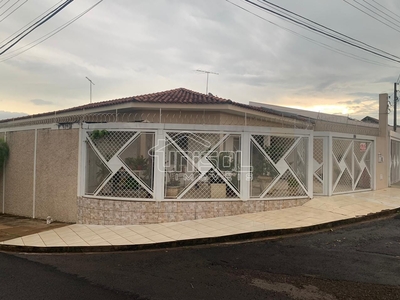 Casa em Jardim Ohara, Marília/SP de 220m² 3 quartos à venda por R$ 639.000,00