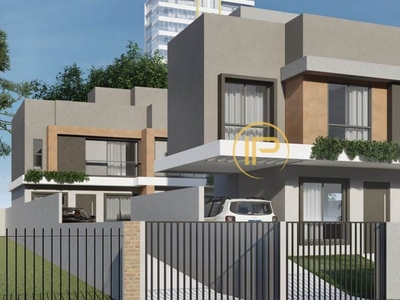 Casa em Lindóia, Curitiba/PR de 141m² 3 quartos à venda por R$ 618.000,00