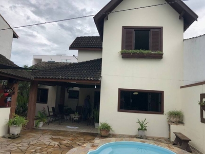 Casa em Mantiqueira, Pindamonhangaba/SP de 190m² 2 quartos à venda por R$ 414.000,00