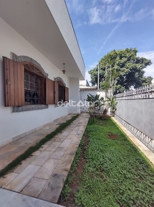 Casa em Planalto, Belo Horizonte/MG de 210m² 3 quartos à venda por R$ 798.000,00