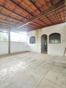 Casa em São Benedito, Santa Luzia/MG de 225m² 2 quartos para locação R$ 2.500,00/mes