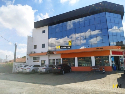 Sala em Aventureiro, Joinville/SC de 60m² para locação R$ 2.400,00/mes