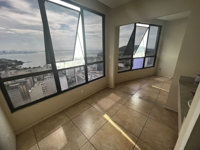 Sala em Centro, Niterói/RJ de 36m² à venda por R$ 159.000,00
