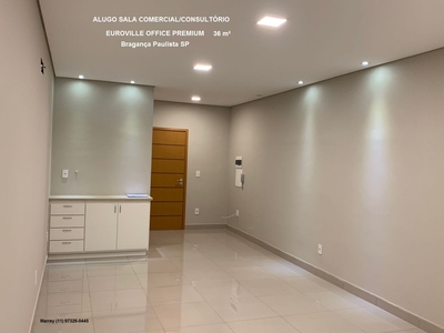Sala em Jardim Europa, Bragança Paulista/SP de 36m² para locação R$ 1.850,00/mes