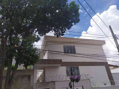 Casa com 2 quartos à venda no bairro Santa Mônica, 79m²