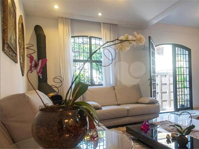 Casa com 3 quartos à venda ou para alugar em Vila Mariana - SP