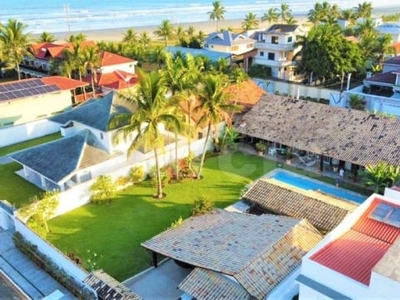 Casa em peruíbe com 5 quartos e piscina, com 1.150 metros de terreno.