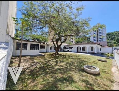 Casa no Bairro Vila Nova em Blumenau com 7 Dormitórios e 360 m²